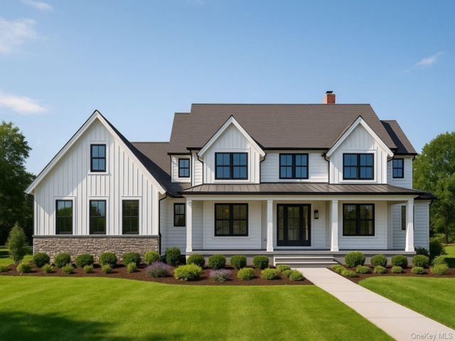  4 BR,  4.00 BTH &nbsp;Colonial style home in Yorktown Heights
