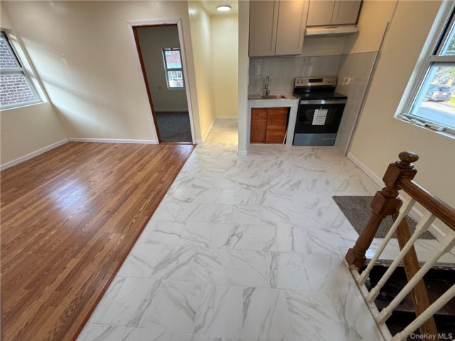  3 BR,  1.00 BTH &nbsp;Contemporary style home in Bronx