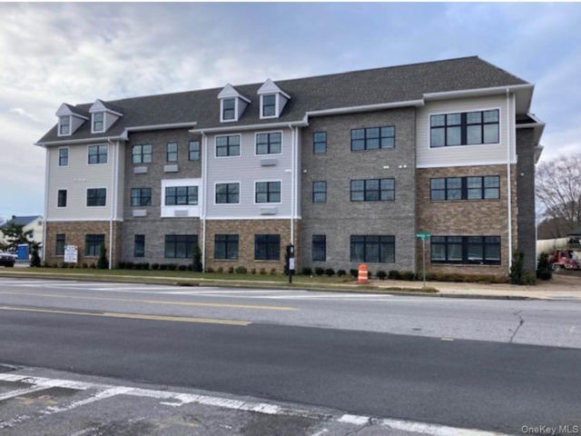 1 BR,  1.00 BTH &nbsp;Other style home in Patchogue