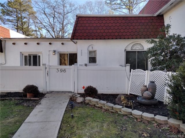  1 BR,  2.00 BTH &nbsp;Ranch style home in Medford