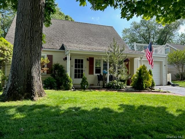  3 BR,  1.00 BTH &nbsp;Cape cod style home in Massapequa