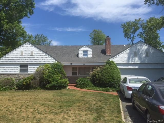  6 BR,  3.00 BTH &nbsp;Exp ranch style home in Lawrence