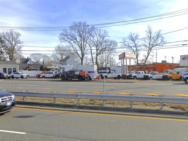 Lot <b>Size:</b>  &nbsp;House style home in Massapequa