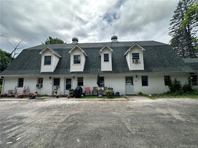  2 BR,  1.00 BTH &nbsp;Barndominium style home in Pine Bush