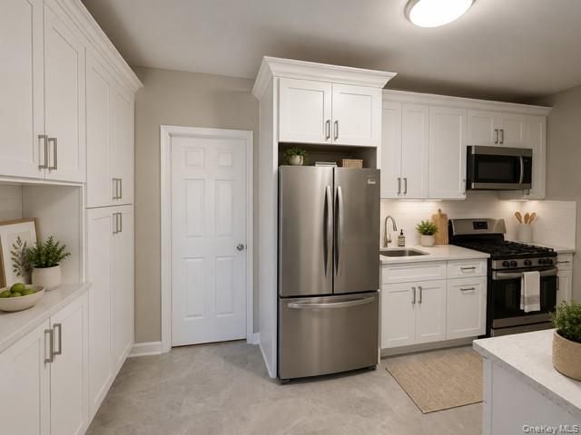  3 BR,  1.00 BTH &nbsp;Colonial style home in Parkchester