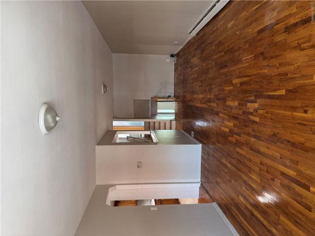  3 BR,  1.00 BTH &nbsp;Hi ranch style home in Canarsie