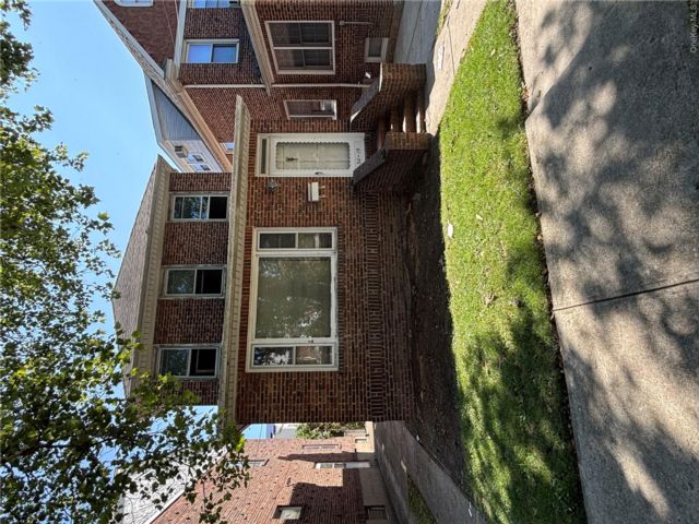 [Bayside Real Estate, listing number 7317907]