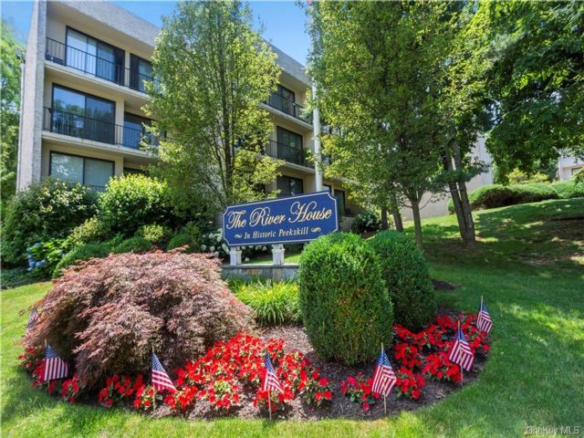 Studio,  1.00 BTH &nbsp;High rise style home in Peekskill