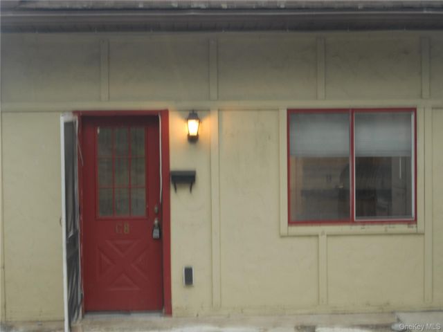  2 BR,  1.00 BTH &nbsp;Full floor apar style home in Marlboro