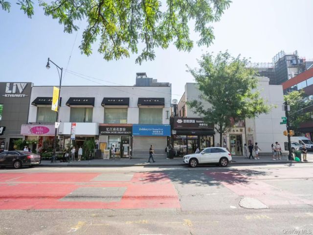 [PHOTO]