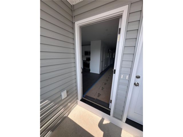  3 BR,  2.00 BTH &nbsp;Contemporary style home in Far Rockaway