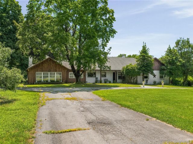  4 BR,  4.00 BTH &nbsp;Ranch style home in Monroe