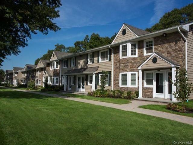 [Middle Island Real Estate, listing number 7318188]
