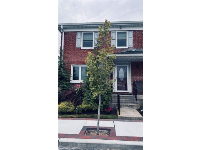  3 BR,  2.00 BTH &nbsp;Condo style home in Oceanside