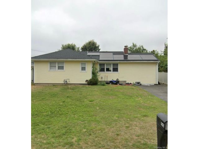  4 BR,  3.00 BTH &nbsp;A-frame style home in Patchogue