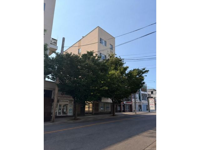 [PHOTO]
