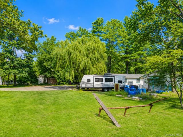 [PHOTO]