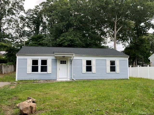 [Middle Island Real Estate, listing number 7318714]