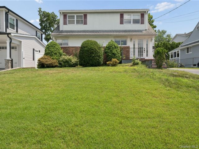 [Yonkers Real Estate, listing number 7318844]