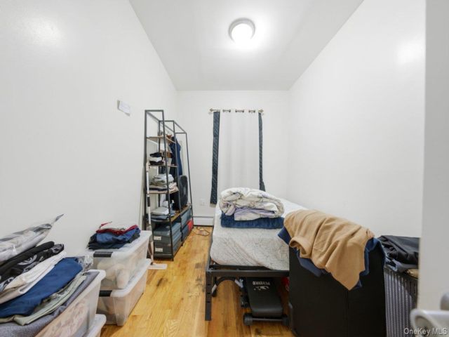 [PHOTO]