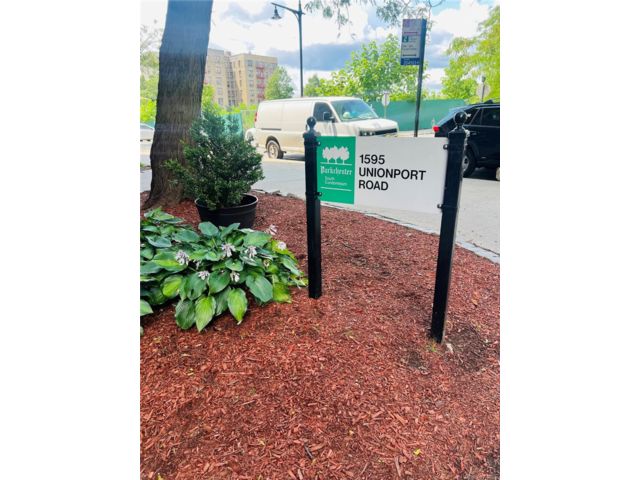 [Parkchester Real Estate, listing number 7318924]