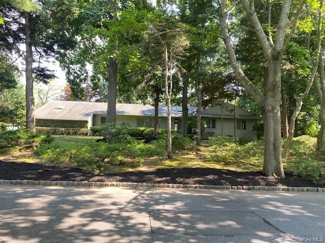  5 BR,  4.00 BTH &nbsp;Ranch style home in Port Jefferson
