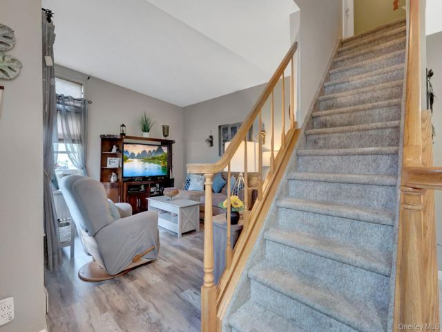 [PHOTO]