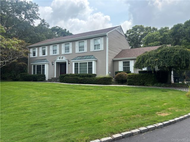  4 BR,  3.00 BTH &nbsp;Colonial style home in Port Jefferson Station