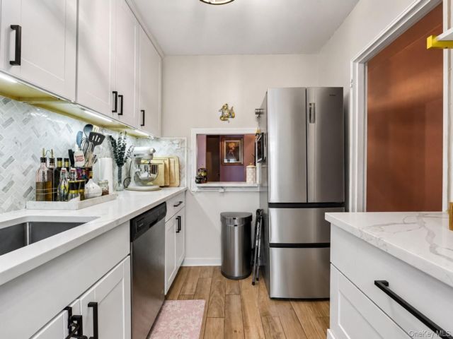  2 BR,  1.00 BTH &nbsp;Garden style home in Bellerose
