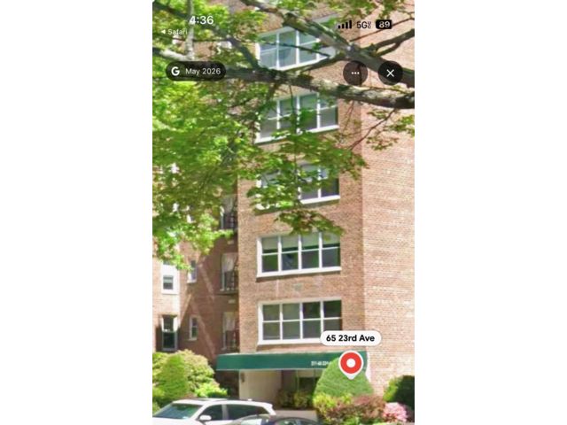  3 BR,  2.00 BTH &nbsp;Mid rise style home in Bayside