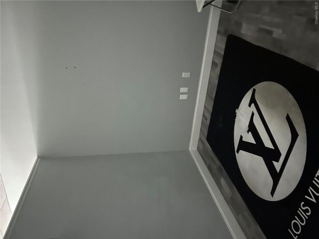 [PHOTO]