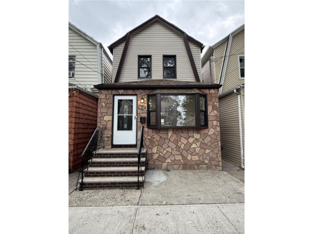 [Woodhaven Real Estate, listing number 7319692]