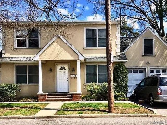  3 BR,  1.00 BTH &nbsp;Colonial style home in Westbury