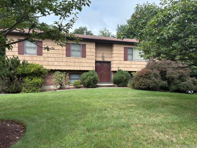  4 BR,  3.00 BTH &nbsp;Hi ranch style home in Thiells