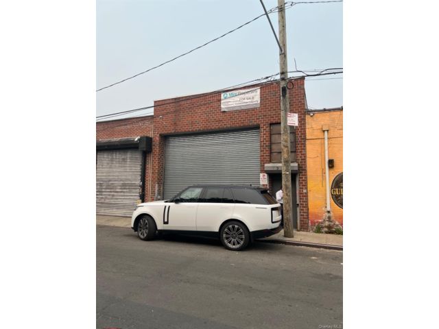 [PHOTO]