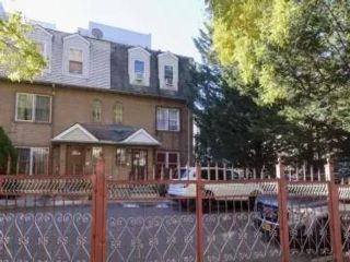  6 BR,  3.00 BTH &nbsp;House style home in Fordham