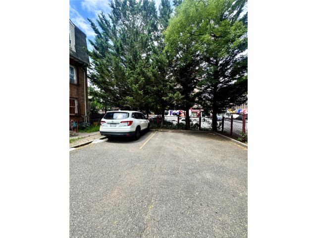[PHOTO]