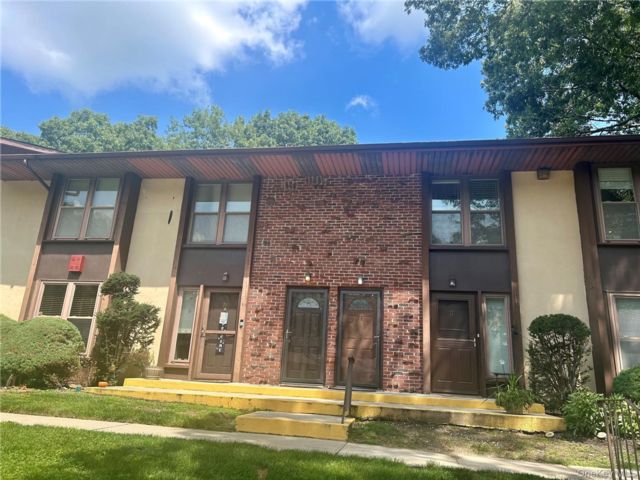 [Selden Real Estate, listing number 7319902]