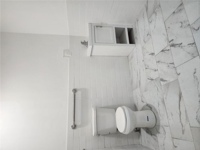 [PHOTO]