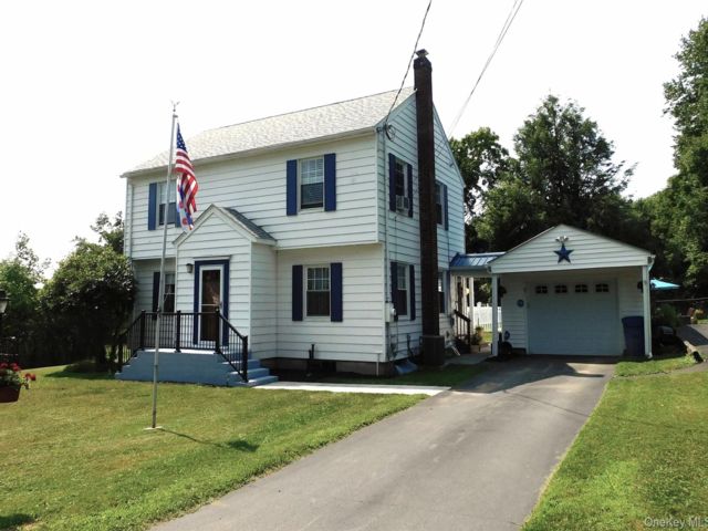  4 BR,  2.00 BTH &nbsp;Colonial style home in Liberty