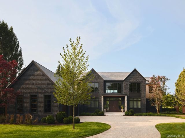  8 BR, 12.00 BTH &nbsp;Contemporary style home in Bridgehampton