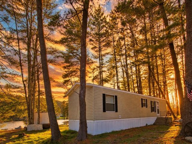  2 BR,  1.00 BTH &nbsp;Ranch style home in Swan Lake