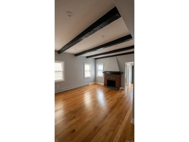 [PHOTO]