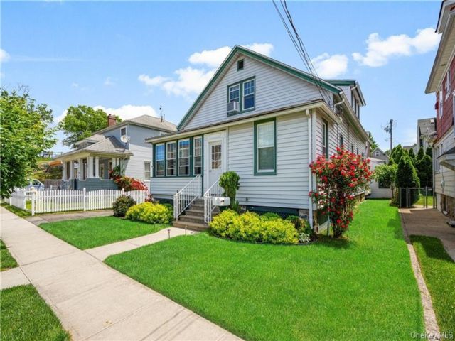  3 BR,  2.00 BTH &nbsp;Other style home in Pelham