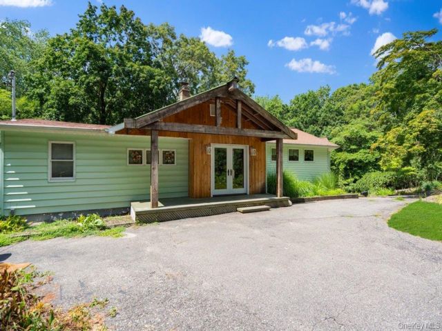 [Ridge Real Estate, listing number 7320610]