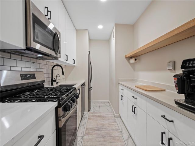 [Howard Beach Real Estate, listing number 7321052]