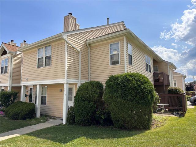  3 BR,  3.00 BTH &nbsp;Condo style home in Chester
