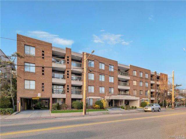  1 BR,  2.00 BTH &nbsp;Other style home in Lawrence