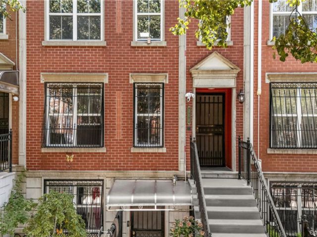  3 BR,  2.00 BTH &nbsp;Modern style home in East New York