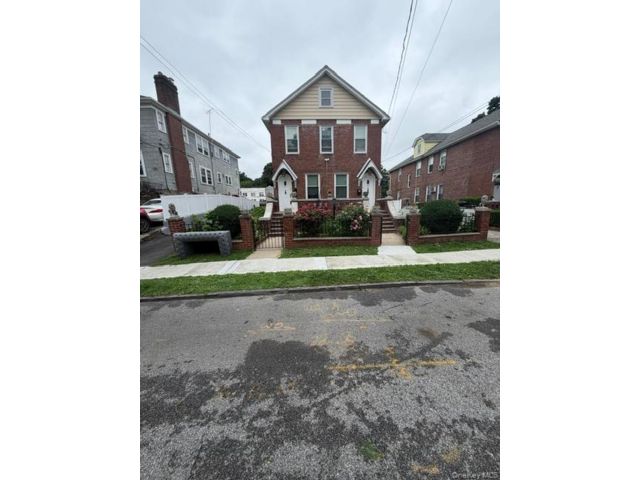  2 BR,  1.00 BTH &nbsp;Other style home in Yonkers
